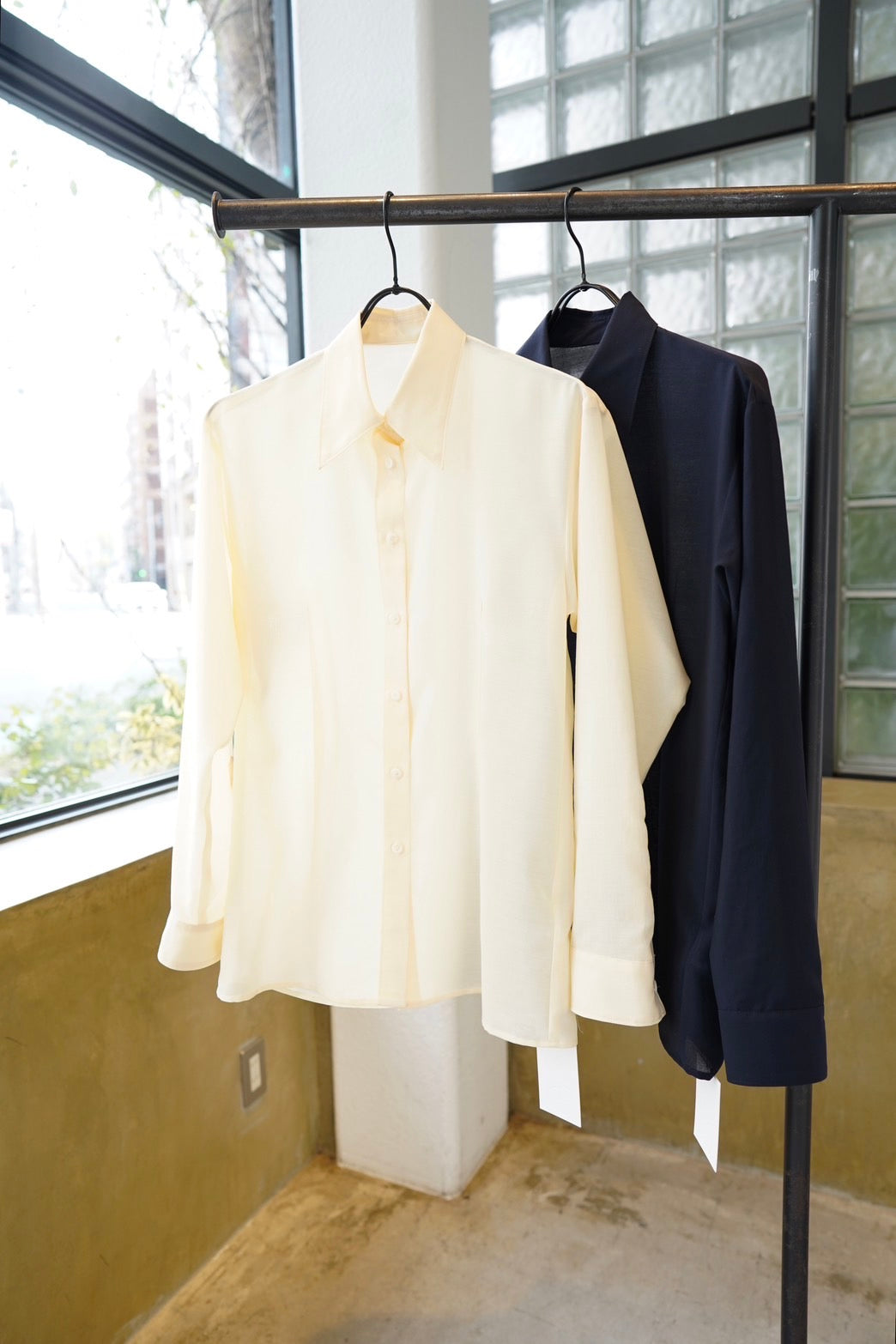 Sheer shirt - LIGHT YELLOW
