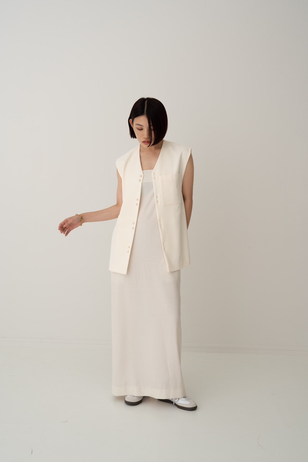 V-neck vest - OFF WHITE