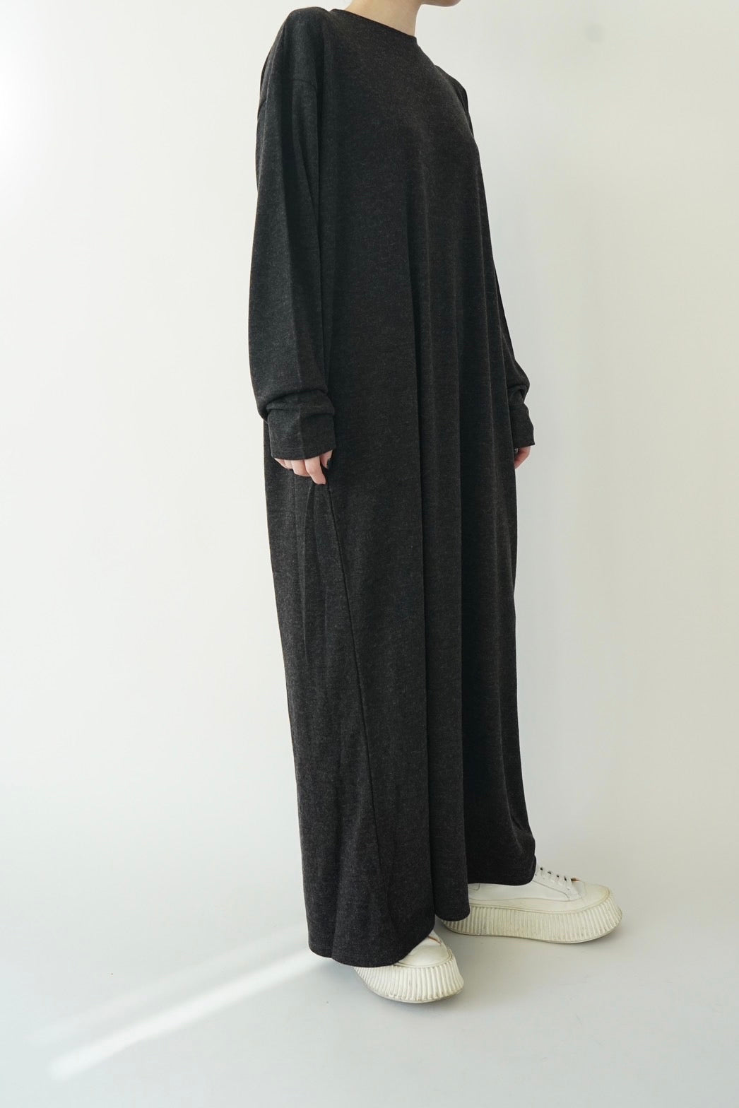 Long onepiece - HEATHER BLACK