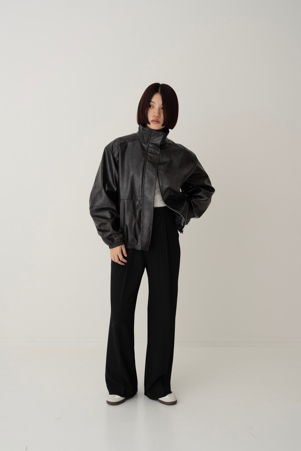 Stripe wide slacks - BLACK
