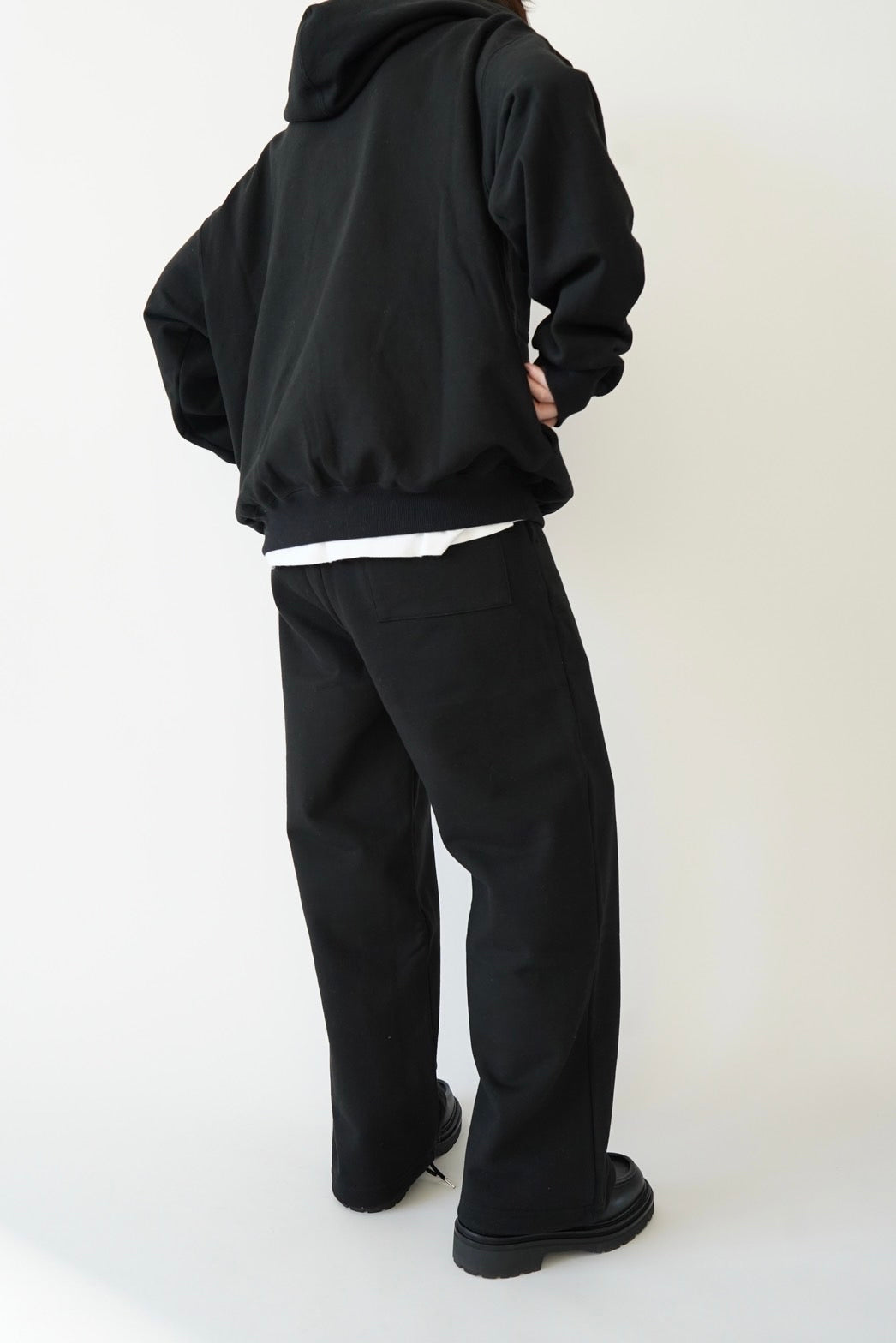 Heavy weight logo sweat hoodie - BLACK