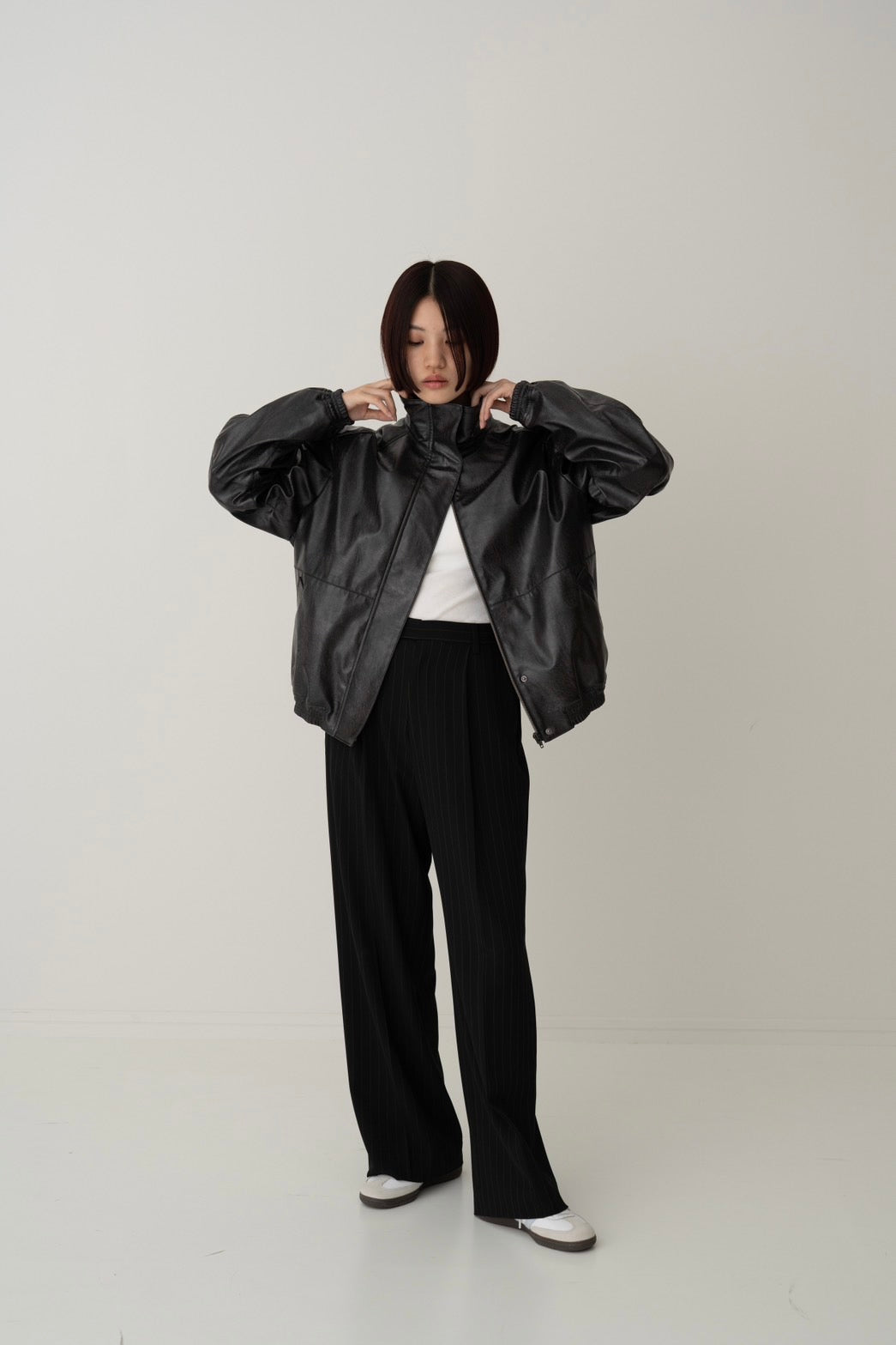 Stripe wide slacks - BLACK