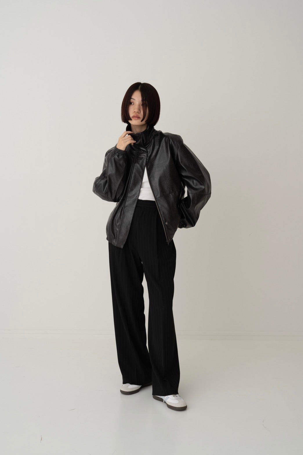 Stripe wide slacks - BLACK