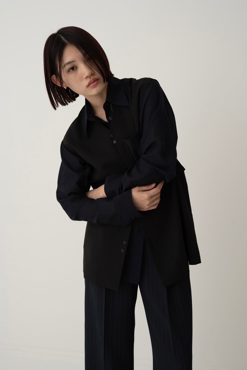 V-neck vest - BLACK
