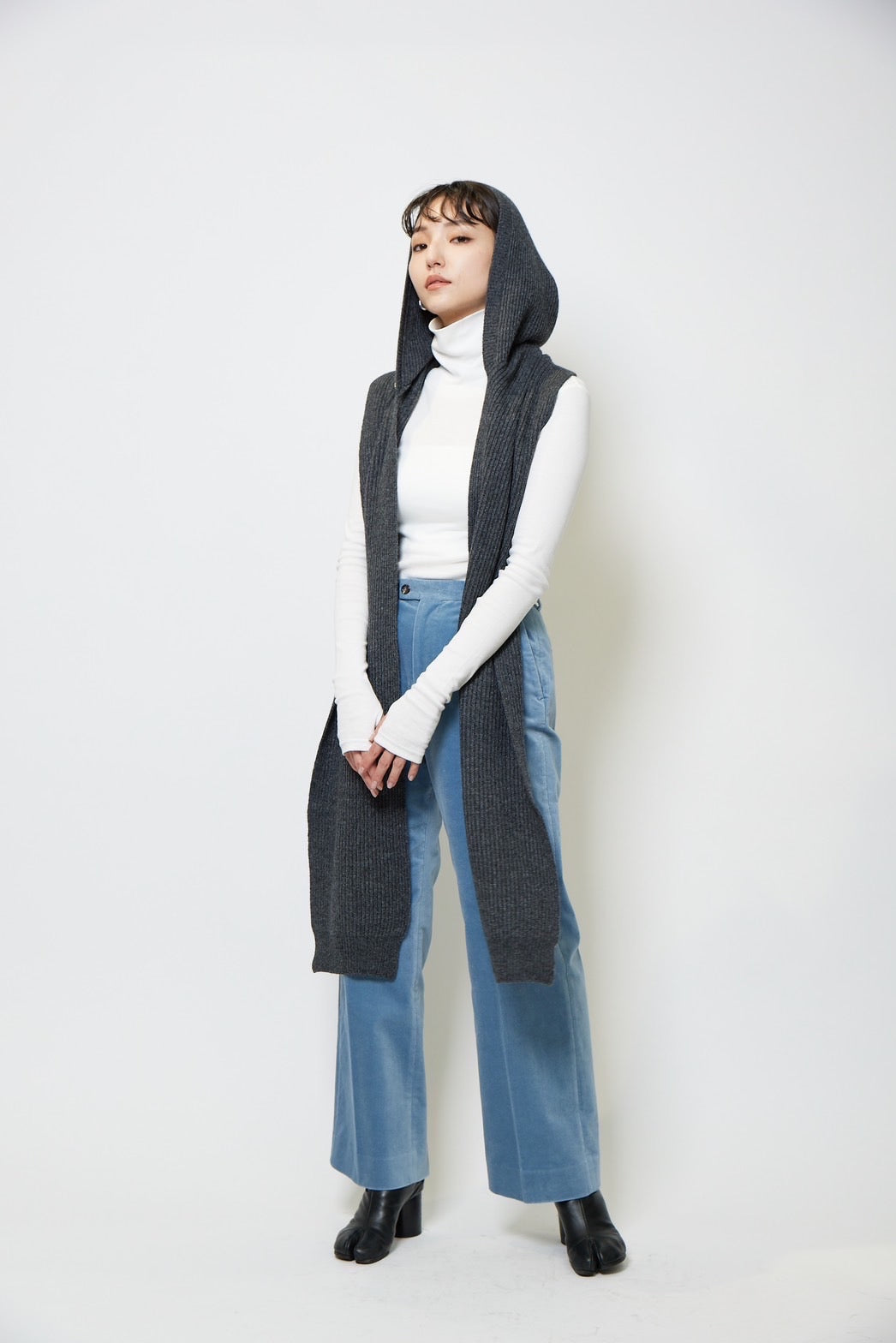 Knit hoodie muffler - CHARCOAL GRAY