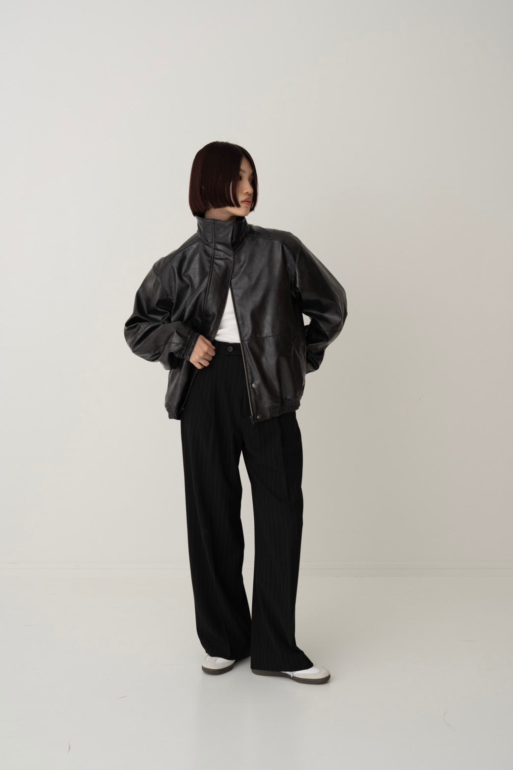Stripe wide slacks - BLACK