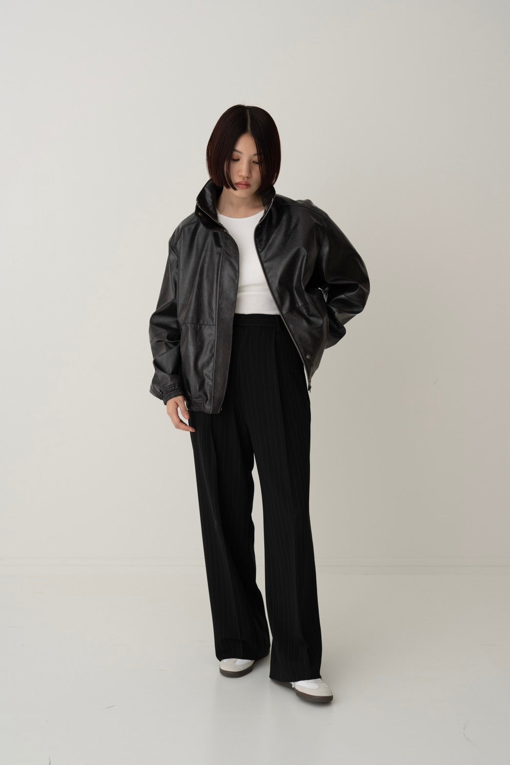 Stripe wide slacks - BLACK