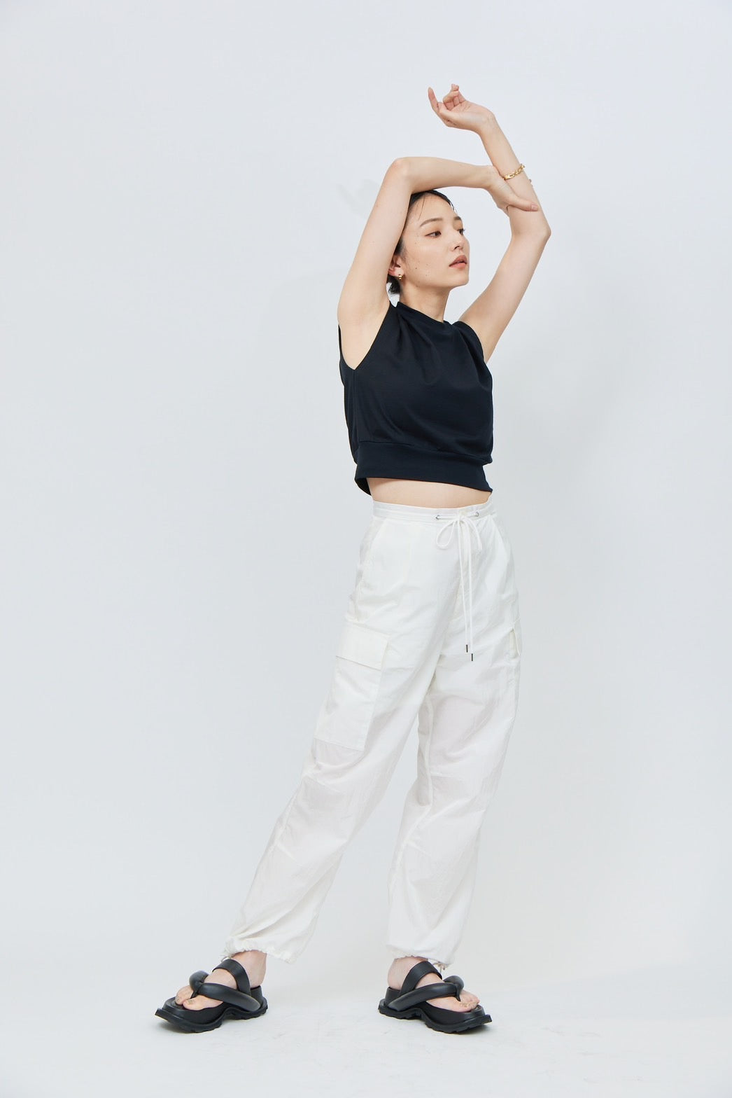 Sleeveless C/S - BLACK