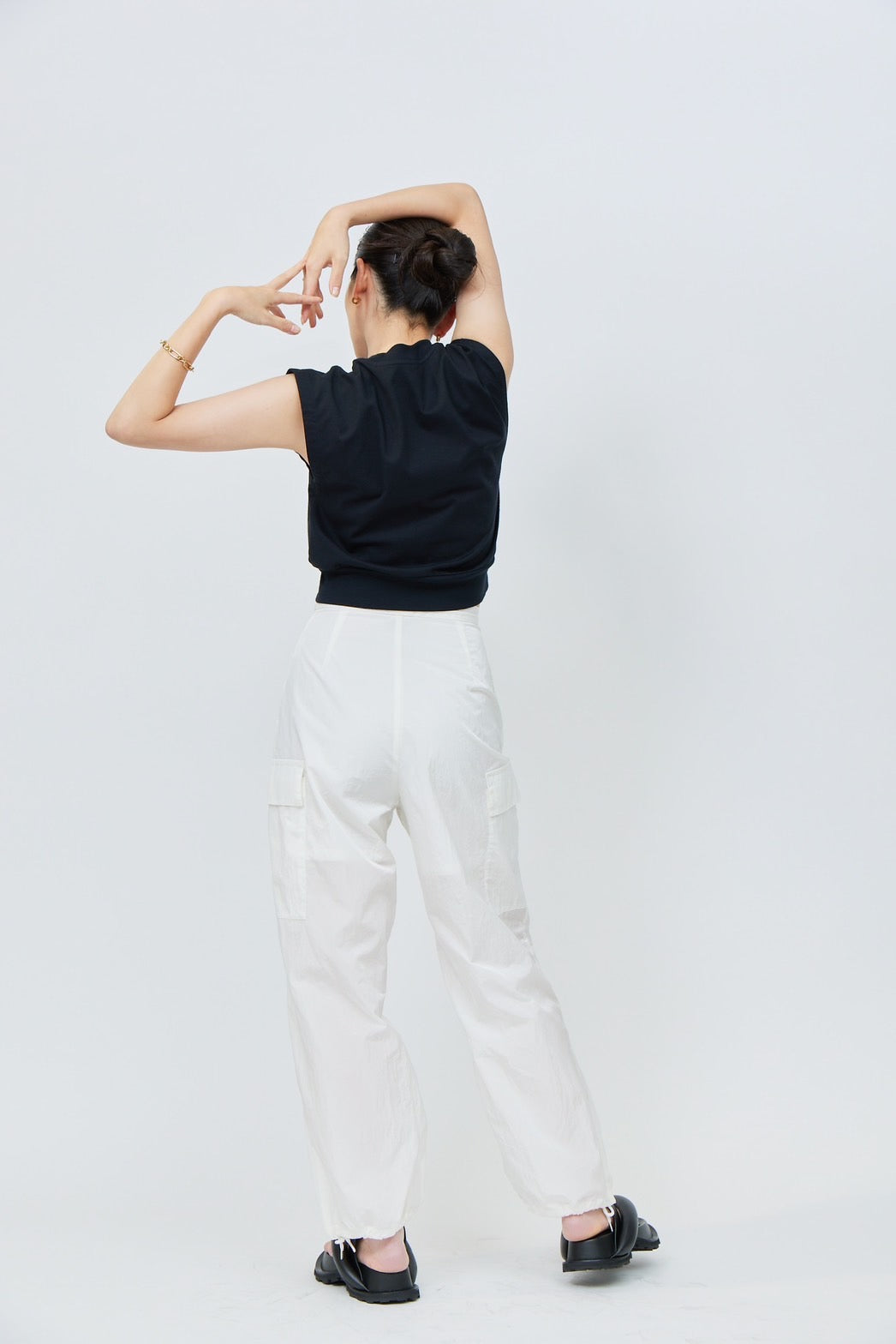 Sleeveless C/S - BLACK