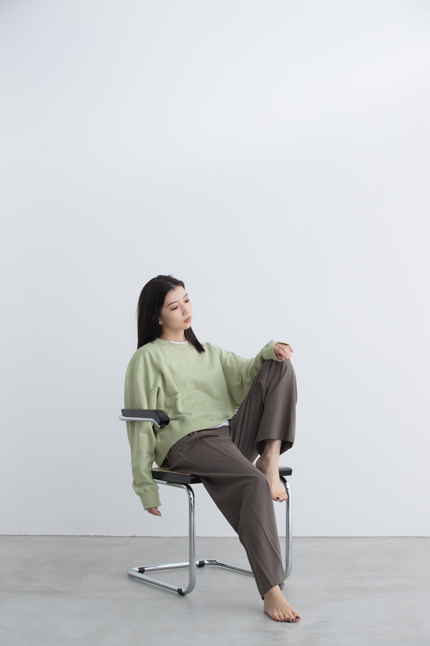 TUCK WIDE PANTS