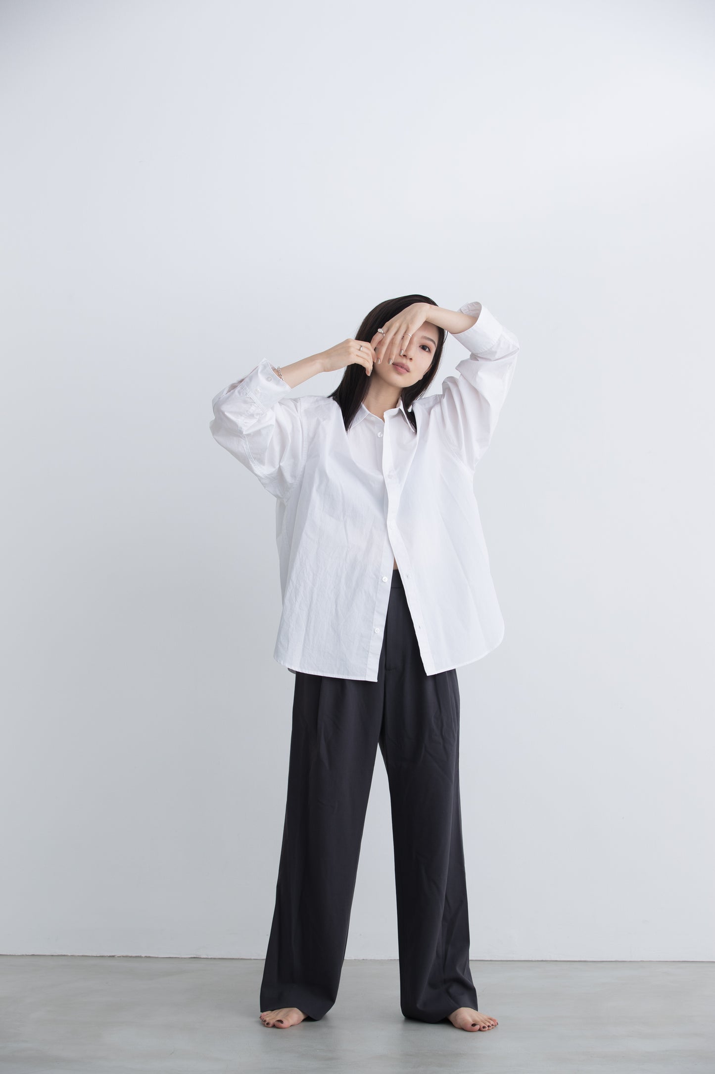 TUCK WIDE PANTS