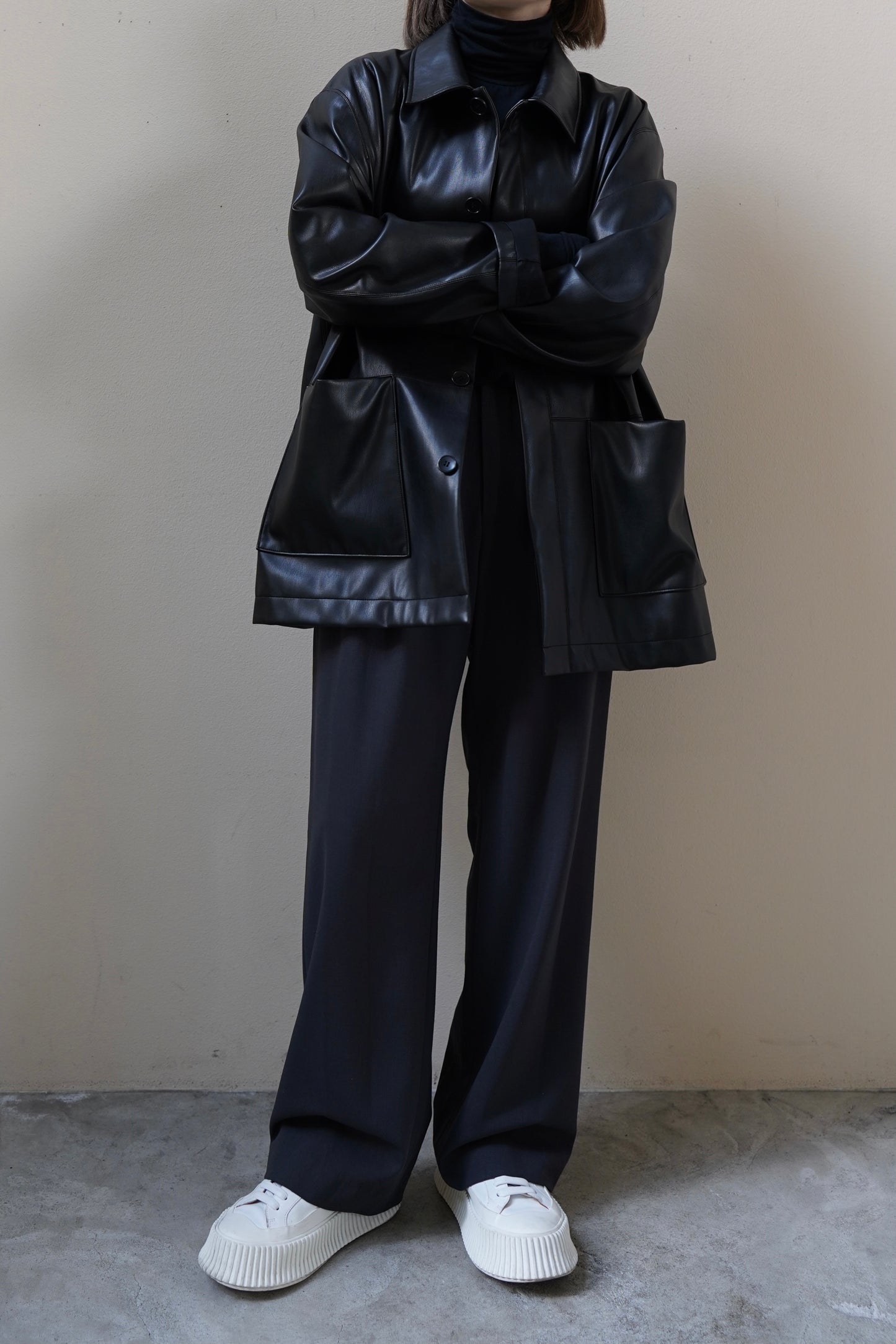 TUCK WIDE PANTS