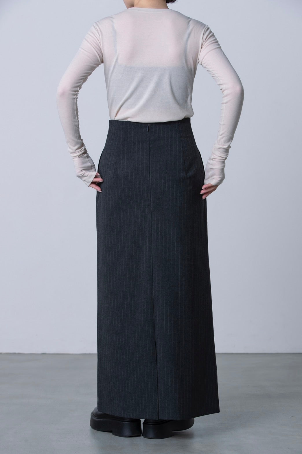 LONG SLEEVE TEE