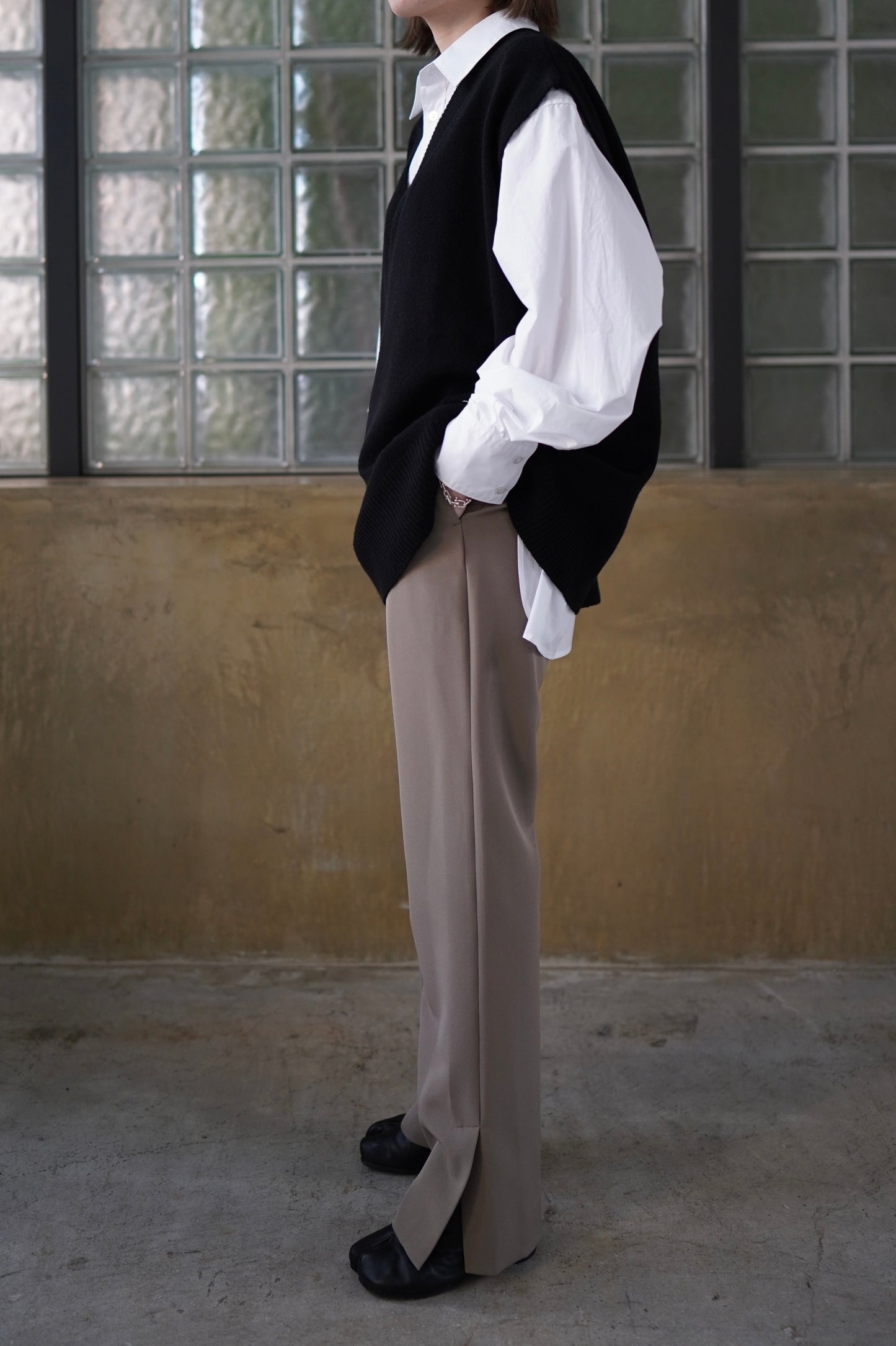 BASIC SLIT PANTS