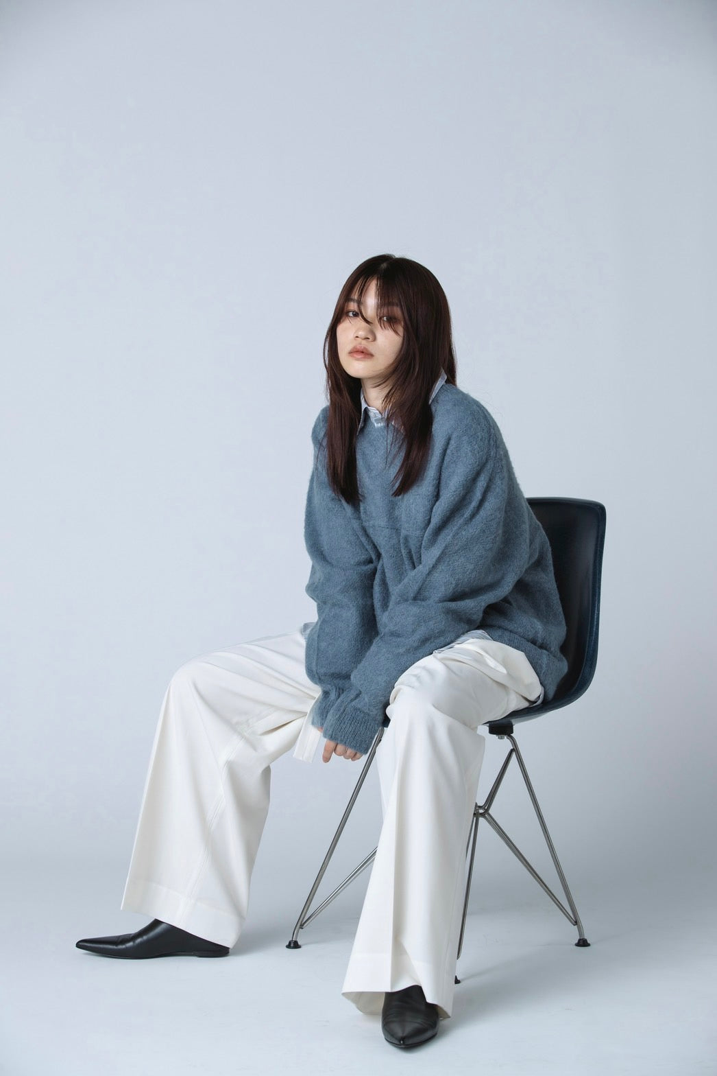 V-NECK OVERSIZED KNIT
