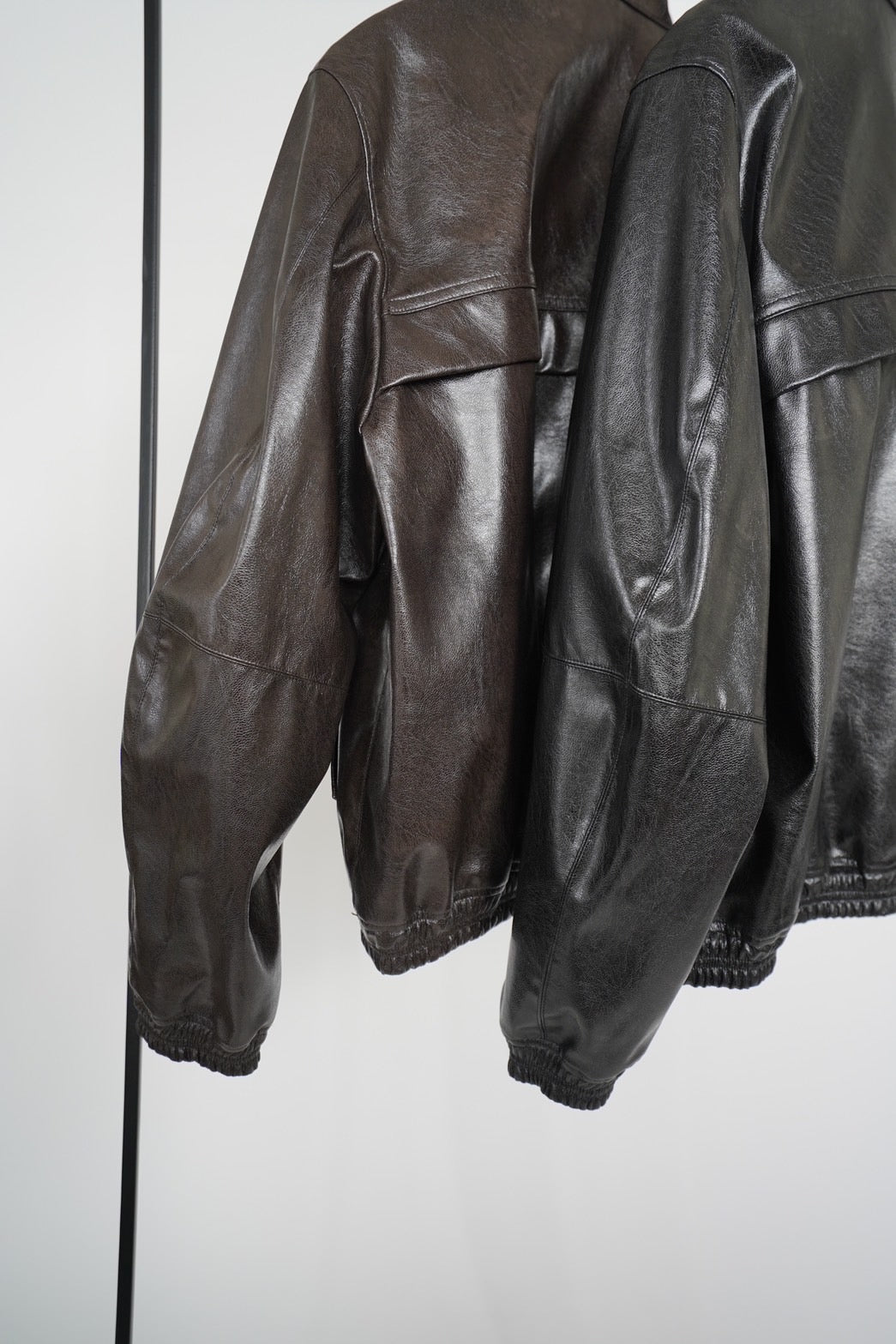 Fake leather short blouson - BROWN